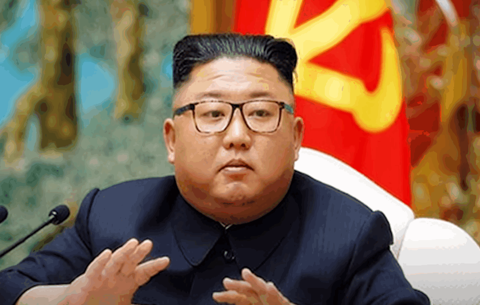 Kim Džong Un 'BACIO OKO' na bivšu Trampovu portpalorku: Tramp joj je poručio da MORA DA SE ŽRTVUJE 